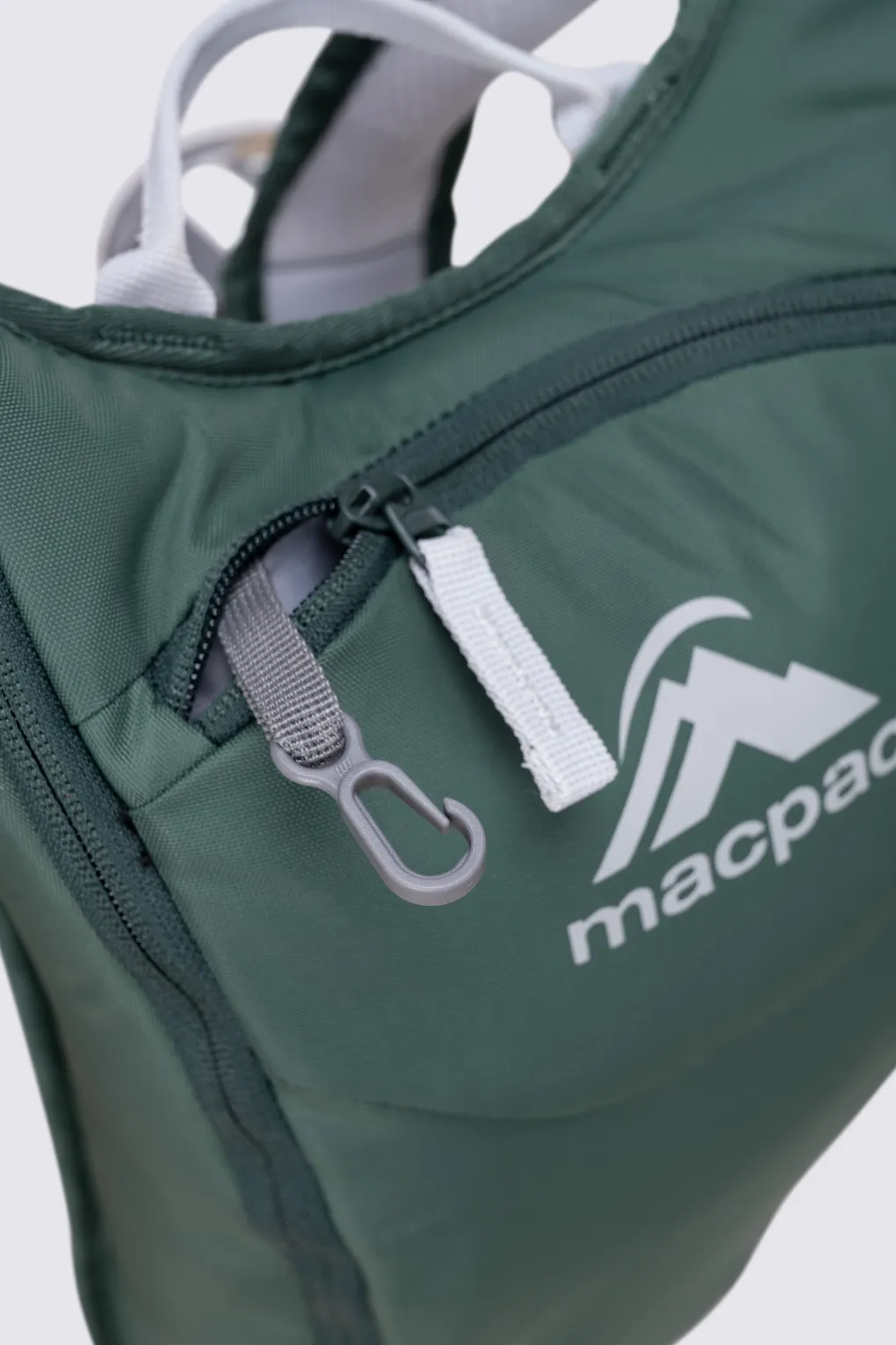 Macpac Amp H2O 2L Hydration Backpack V6