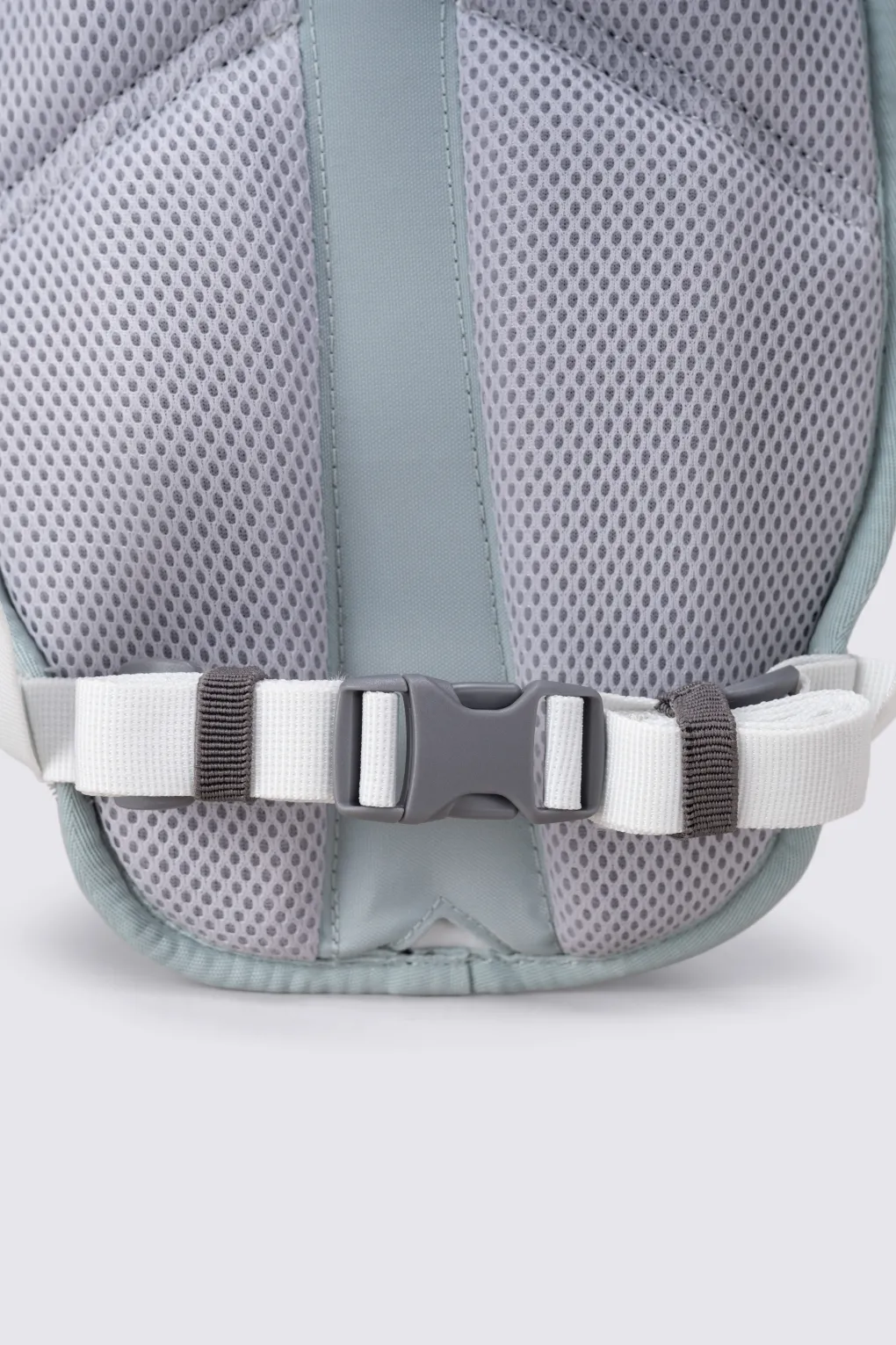 Macpac Amp H2O 2L Hydration Backpack V6