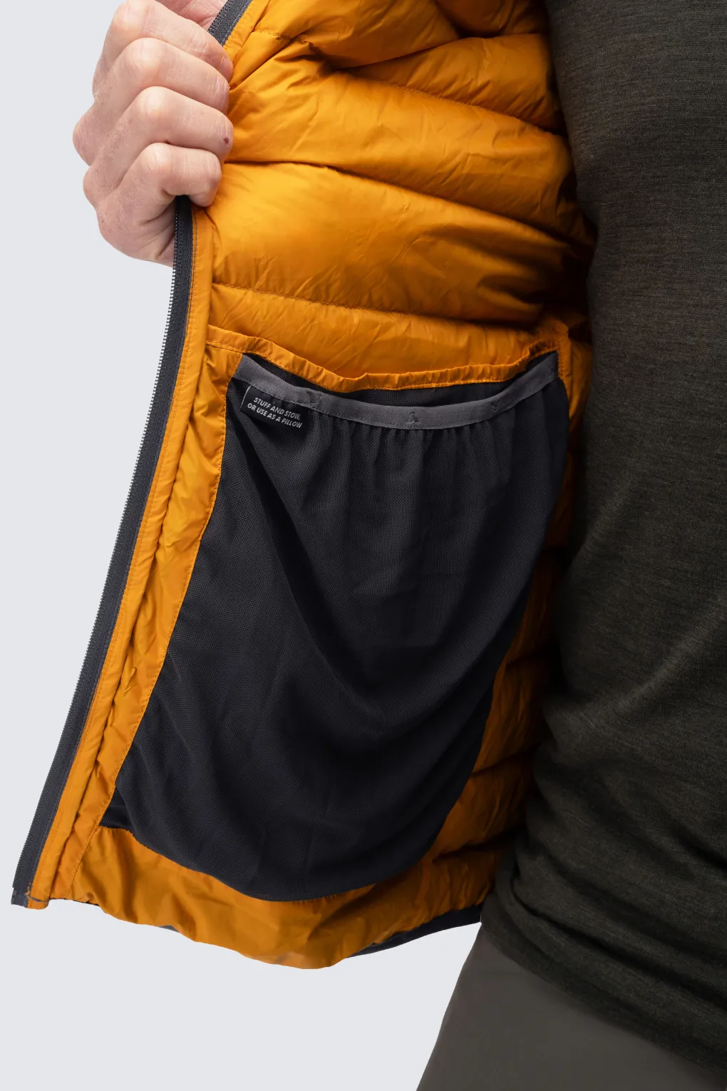 Macpac Men's Uber Light Down Vest ♺