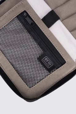 Macpac Quest Passport Folio RFID