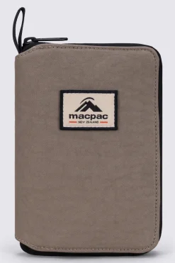 Macpac Quest Passport Folio RFID