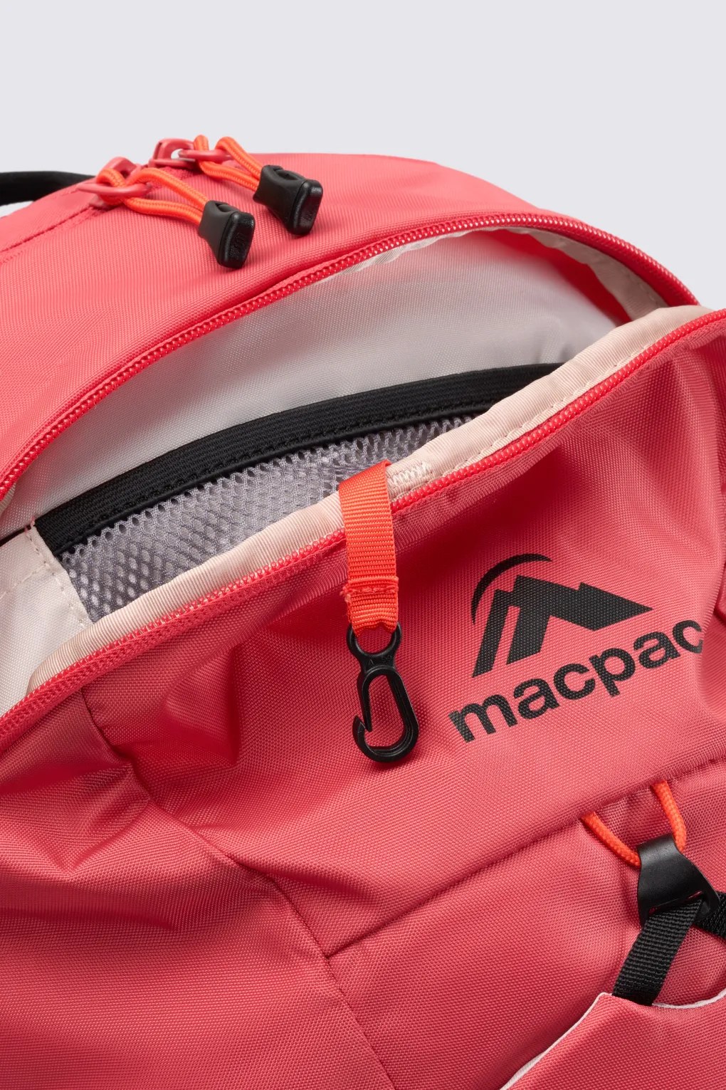 Macpac Rāpaki 28L Backpack