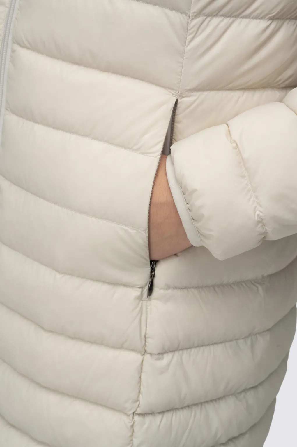 Macpac Women's Uber Light Hooded Down Coat ♺